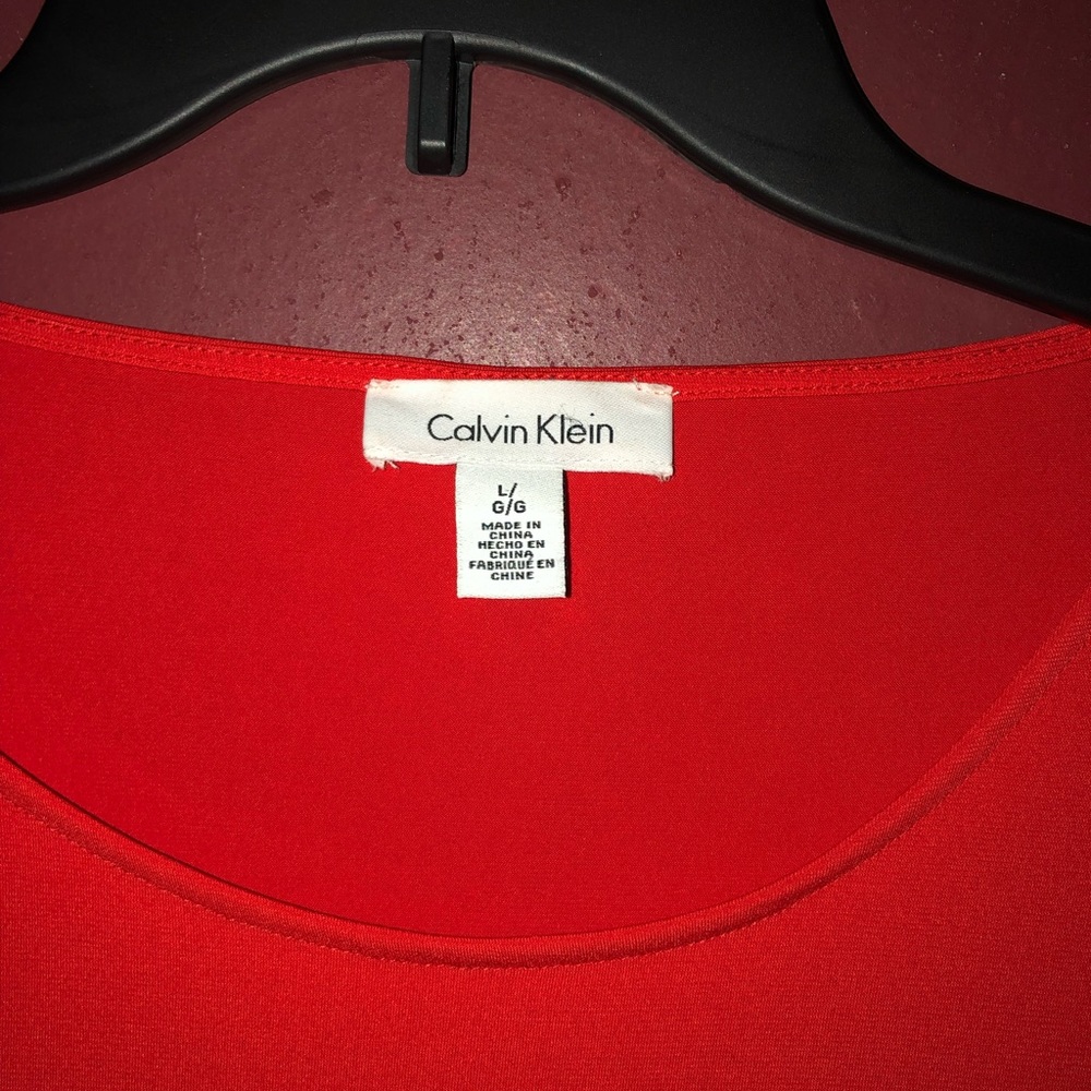 Calvin Klein - Picture 2 of 4